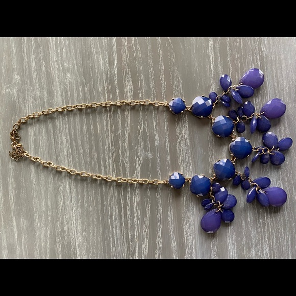 BUNDLE of statement necklaces - Picture 12 of 13